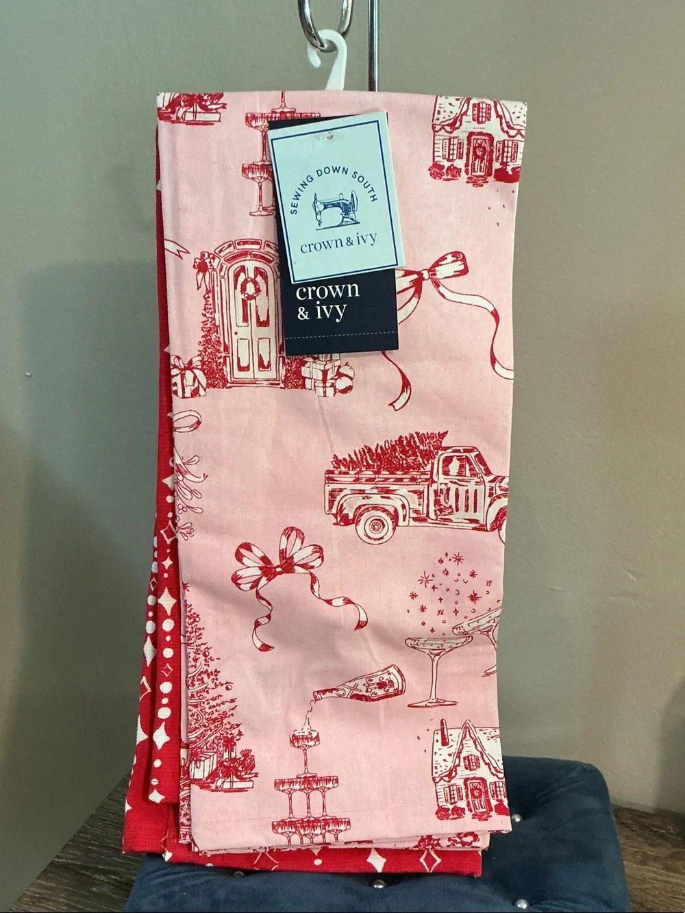 crown & ivy x Sewing Down South NWT Pink Red Holiday Print Kitchen Towel Set